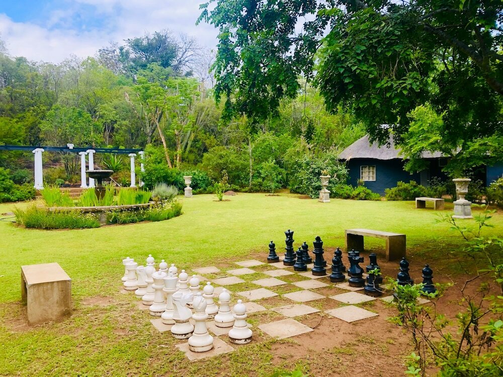 Фото Shangri-La Country Hotel