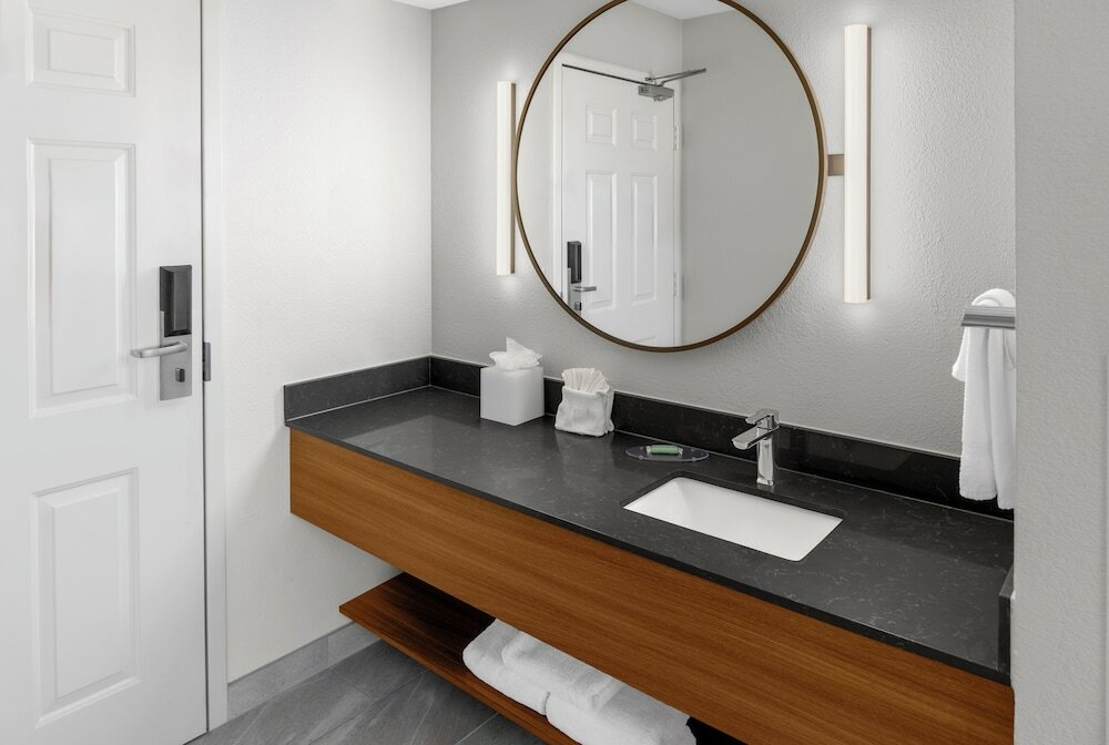 Фото Fairfield Inn & Suites by Marriott San Francisco San Carlos