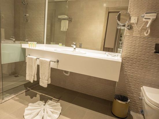 Фото Golden Tulip Amman