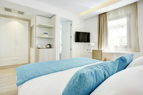 Внешний вид отеля La Goleta Hotel de Mar - Adults Only в Пойенсе, фото 2