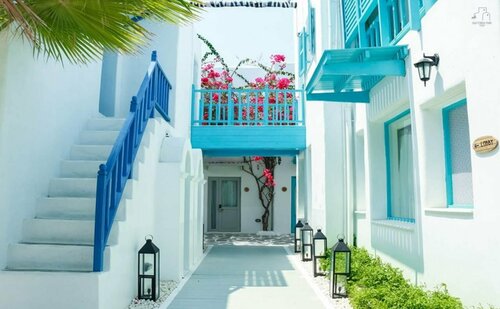 Santorini Park Stay