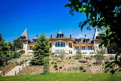 Гостиница Hôtel L’Incomparable by Les Etincelles в Шамбери