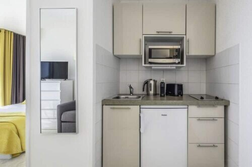 Гостиница Cannes Marina Appart Hotel Mandelieu в Манделье-ла-Напуль