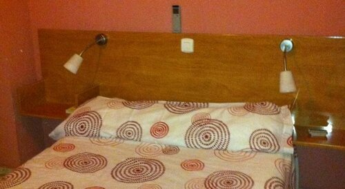 Гостиница Hostal Neptuno в Касересе