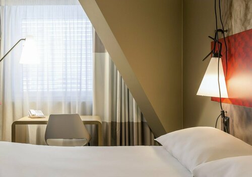 Гостиница ibis Genève Centre Lac в Же