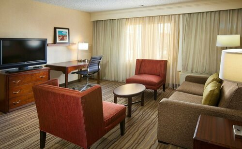 Гостиница Courtyard by Marriott North Seattle/Lynnwood в Эдмондсе