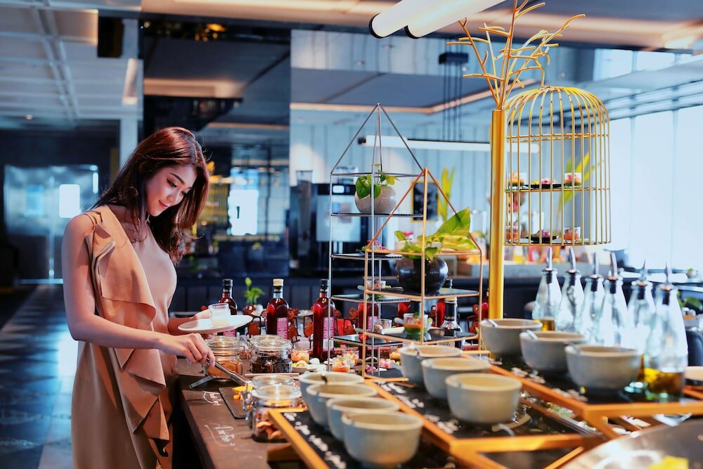 Фото Movenpick Surabaya City