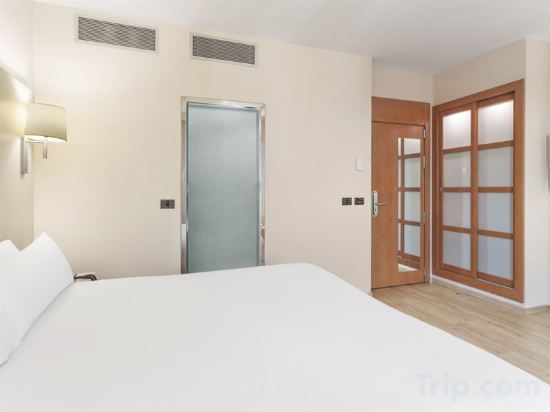 Фото B&b Hotel Elche