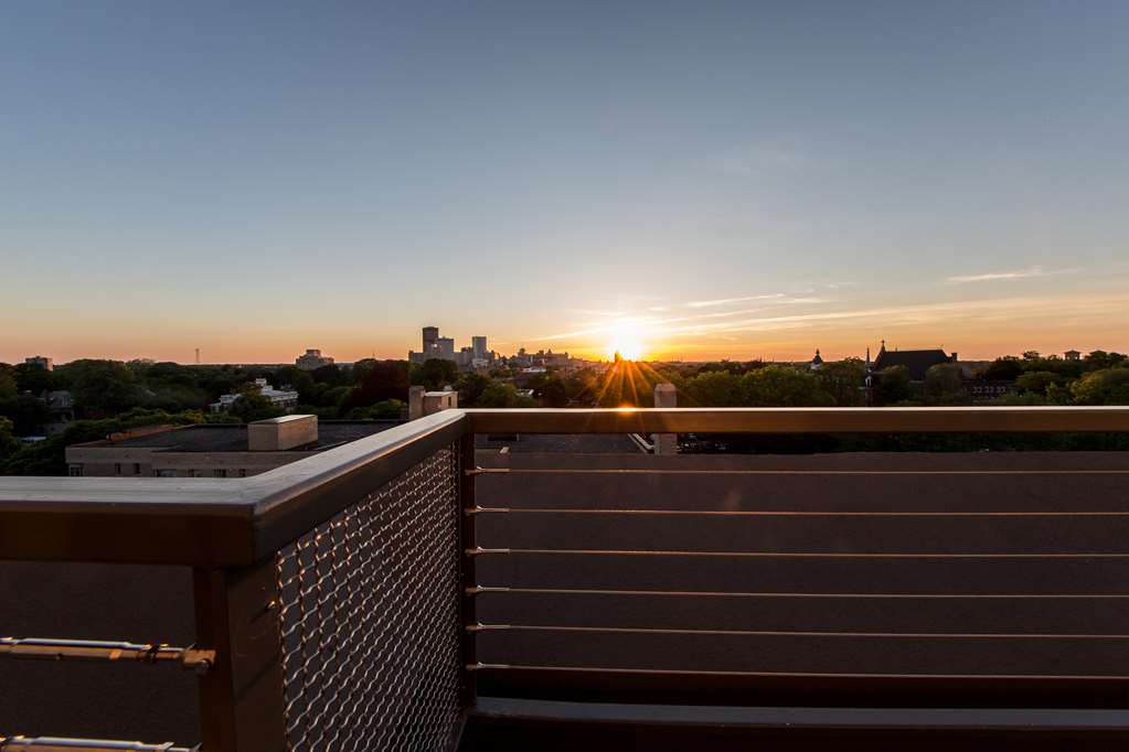 Фото The Strathallan Rochester Hotel & Spa- A DoubleTree by Hilton