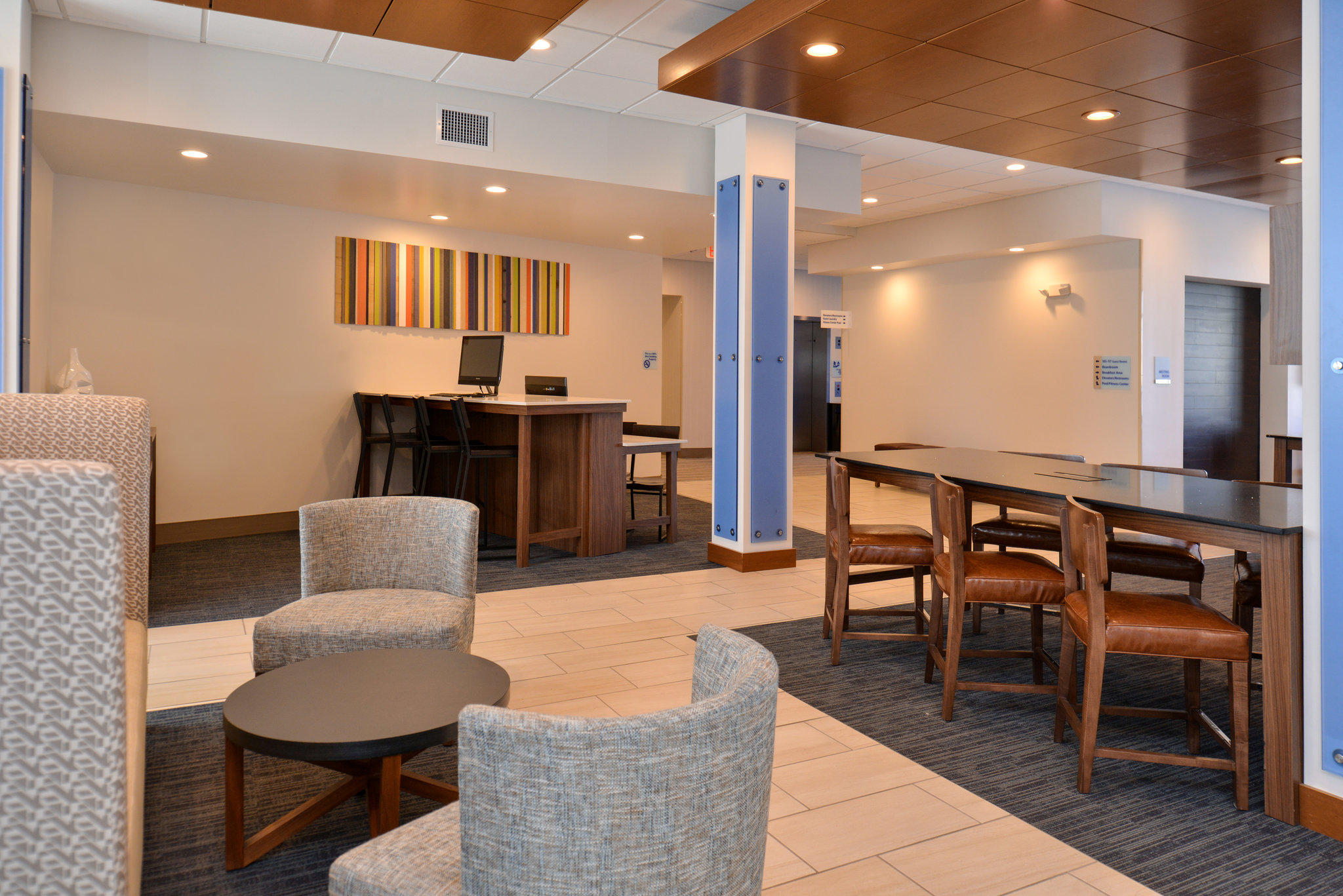 Фото Holiday Inn Express & Suites Southgate - Detroit Area, an Ihg Hotel