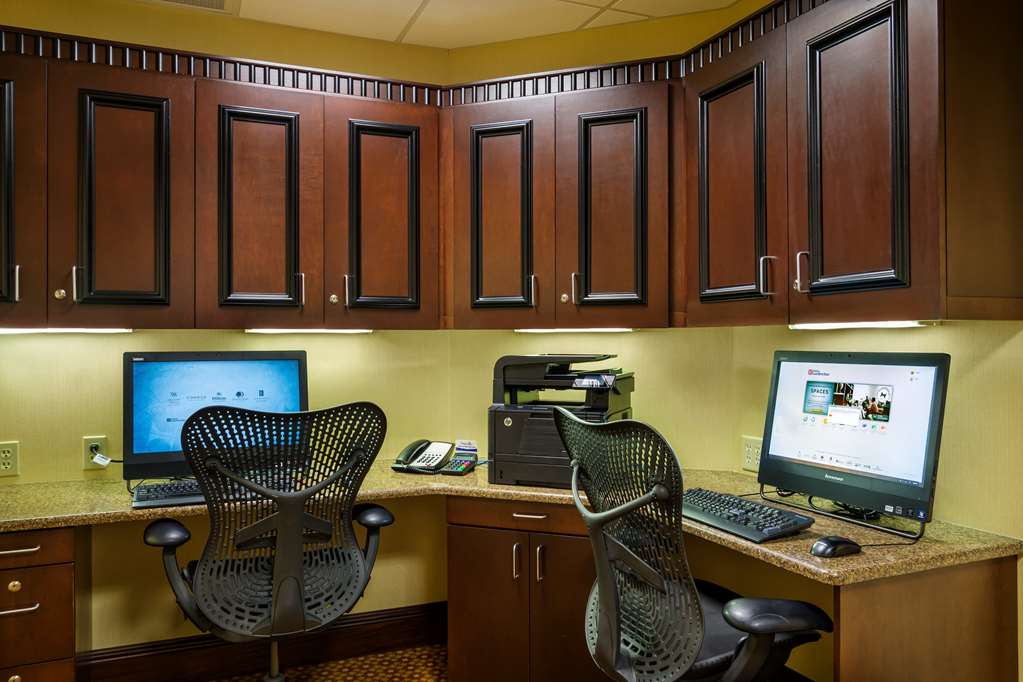 Фото Hilton Garden Inn Cleveland East Mayfield Village