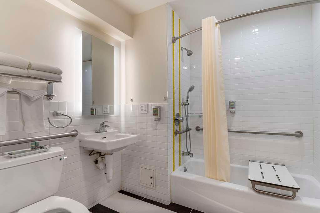 Фото Best Western Red Coach Inn