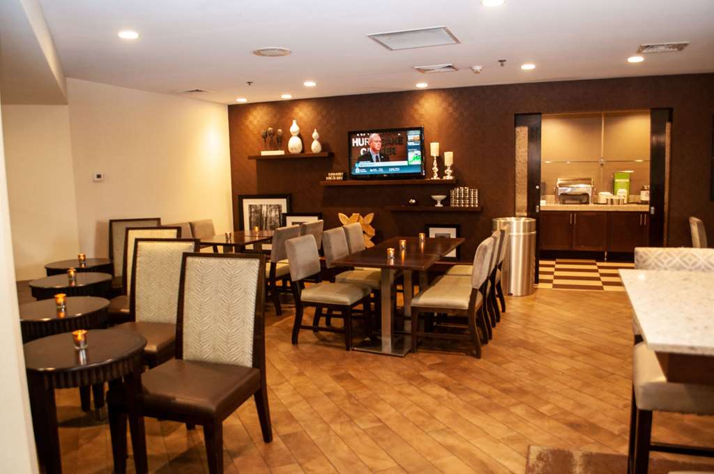 Фото Hampton Inn Terre Haute
