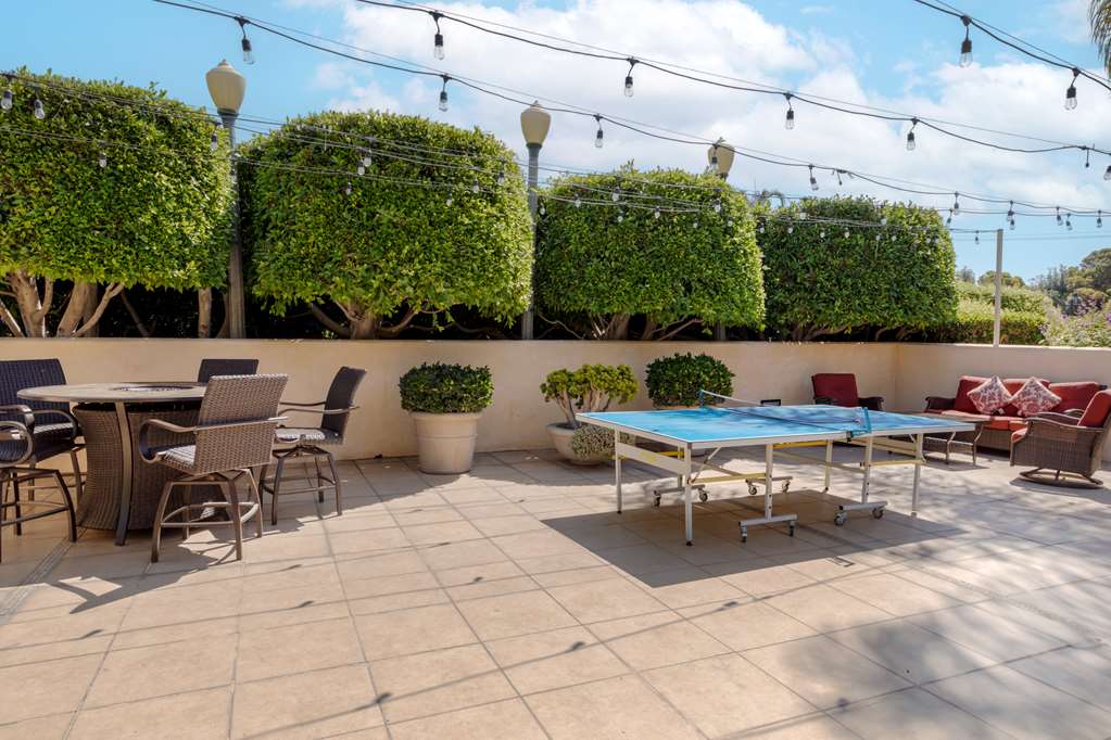 Фото Best Western Plus South Coast Inn