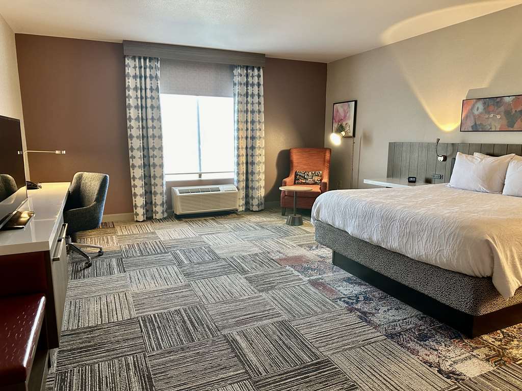 Фото Hilton Garden Inn Oconomowoc