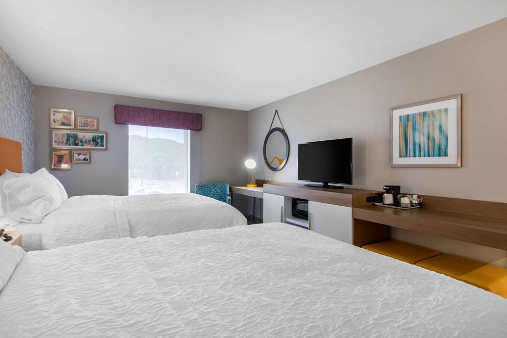 Фото Hampton Inn & Suites Ruidoso Downs