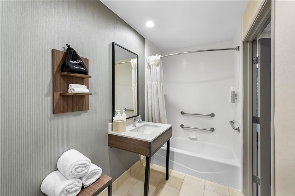 Фото Hilton Garden Inn Overland Park