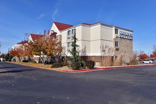 Гостиница Candlewood Suites Boise-Meridian, an Ihg Hotel в Меридиане