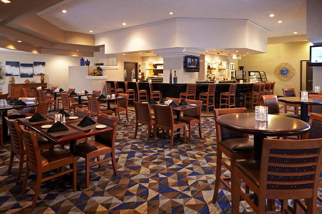 Фото Embassy Suites by Hilton Los Angeles International Airport North