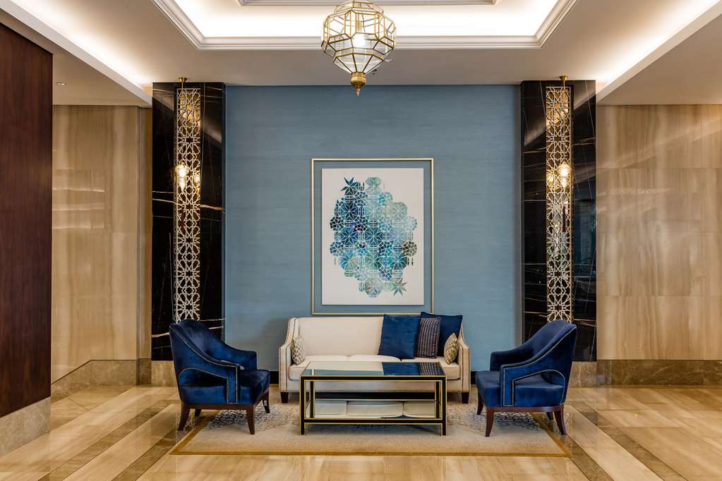 Фото The Diplomat Radisson Blu Hotel, Residence & SPA