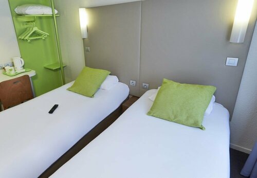 Гостиница Campanile Paris Ouest - Pte de Champerret Levallois в Нейи-сюре-Сене