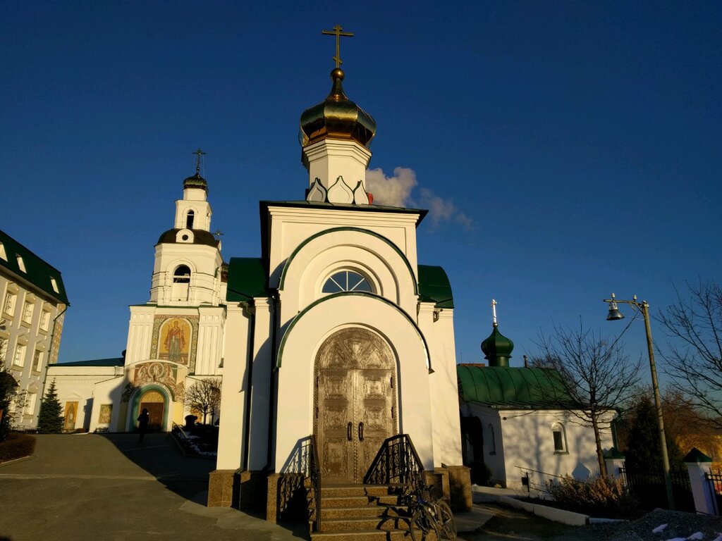 Chapel, memorial cross Часовня в честь святых мучеников 14 тысяч младенцев, от Ирода в Вифлееме избиенных, Yekaterinburg, photo