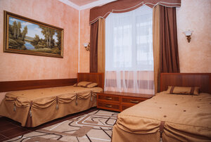 Red House (посёлок городского типа Заозёрное, Севастопольская улица, 42) ، فندق
