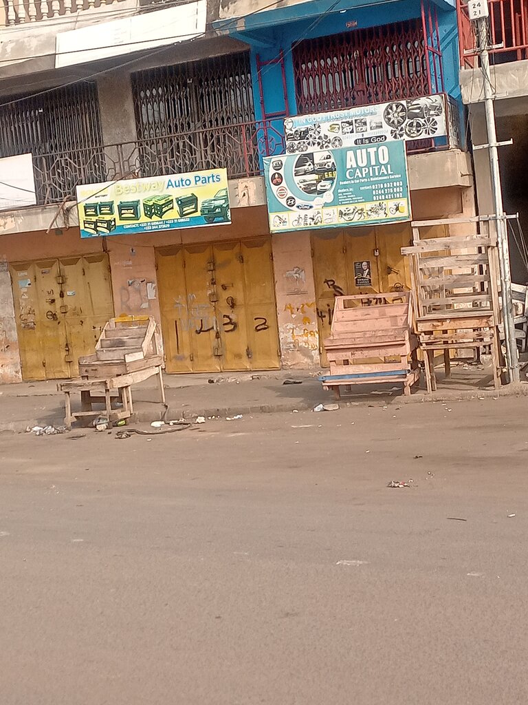 Auto accessories In Gid i Trust Motors, Accra, photo