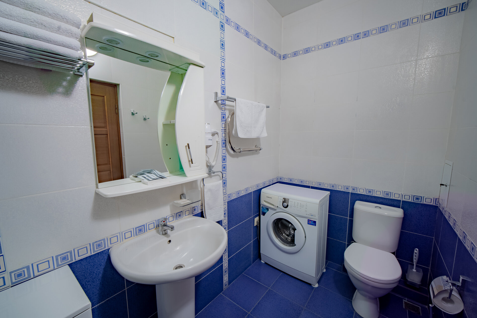 Фото Дельфин