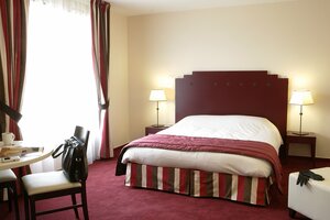Cerise Chatou (Île-de-France, Yvelines, Chatou, Rue Marconi, 2), hotel