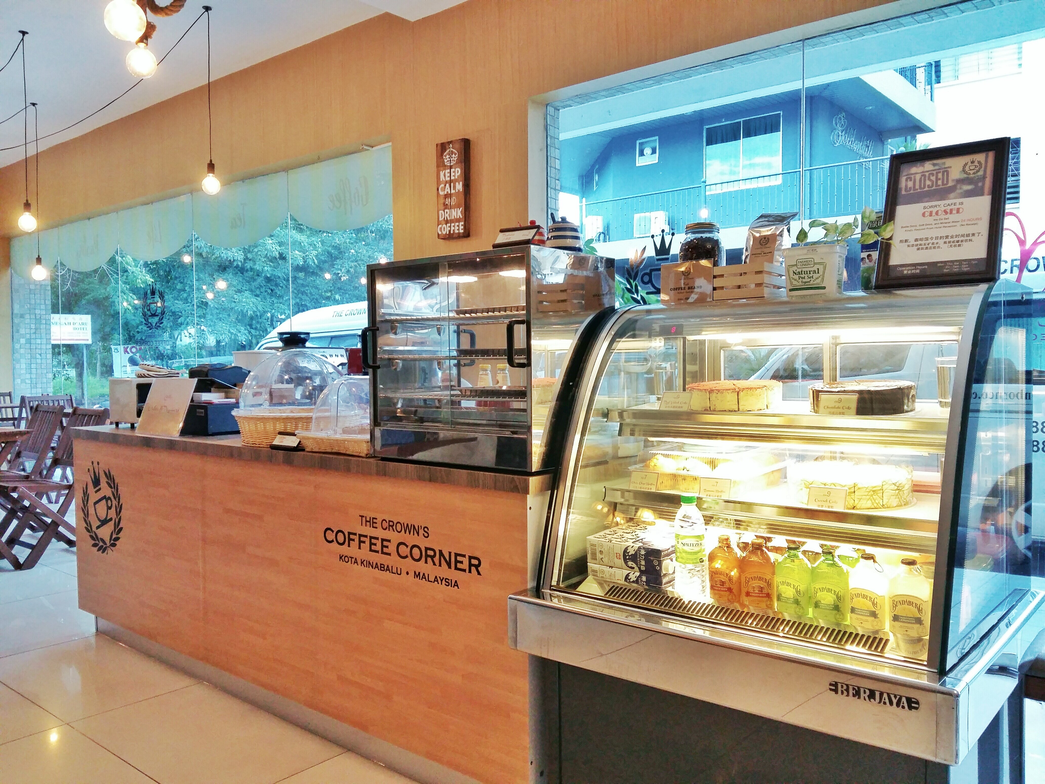 Фото The Crown Borneo Hotel