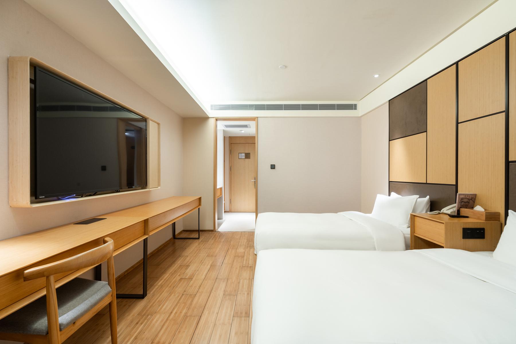 Фото Ji Hotel Guangzhou Tianhe East Railway Station