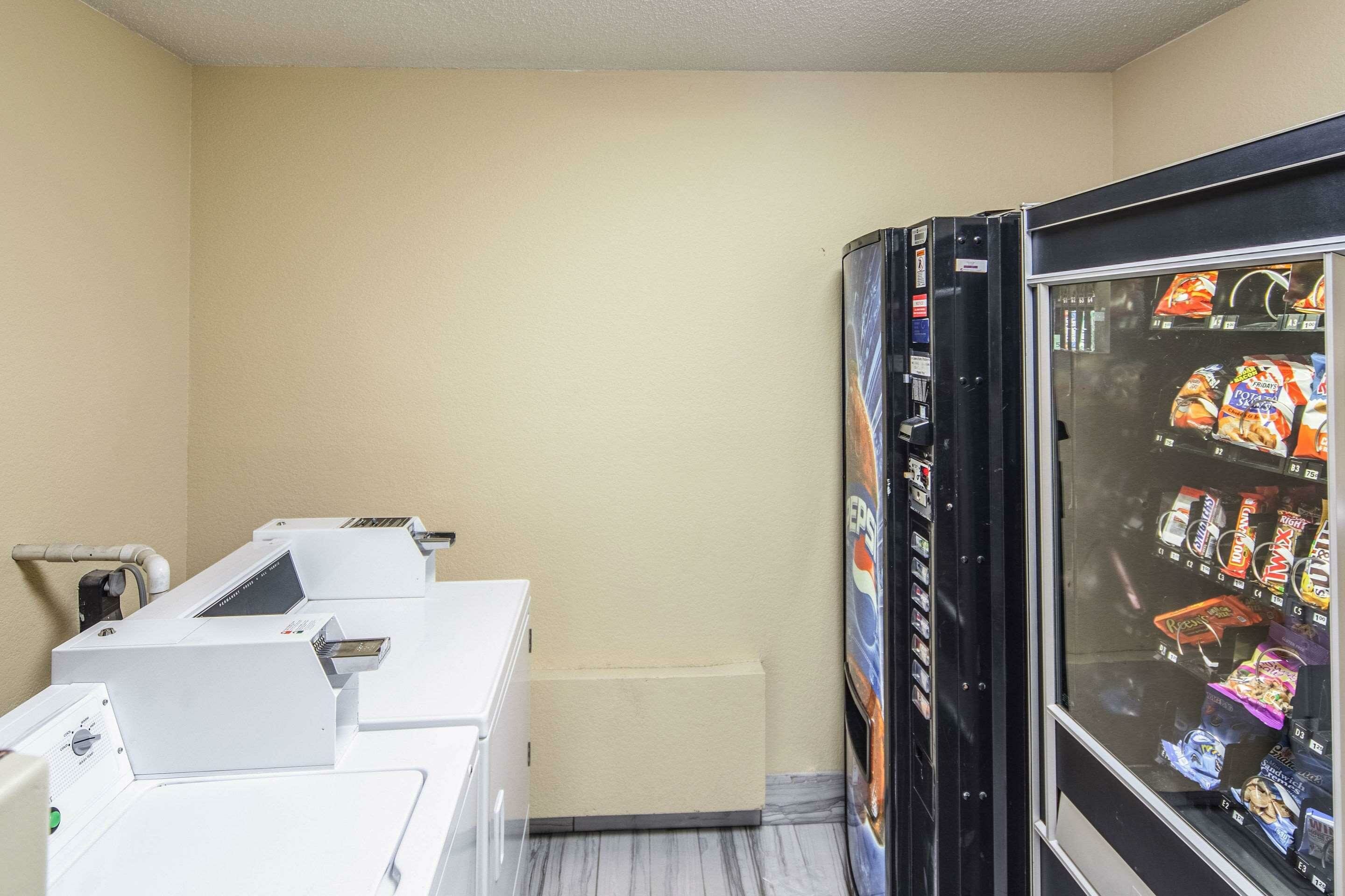 Фото Quality Inn Decatur near Us-224