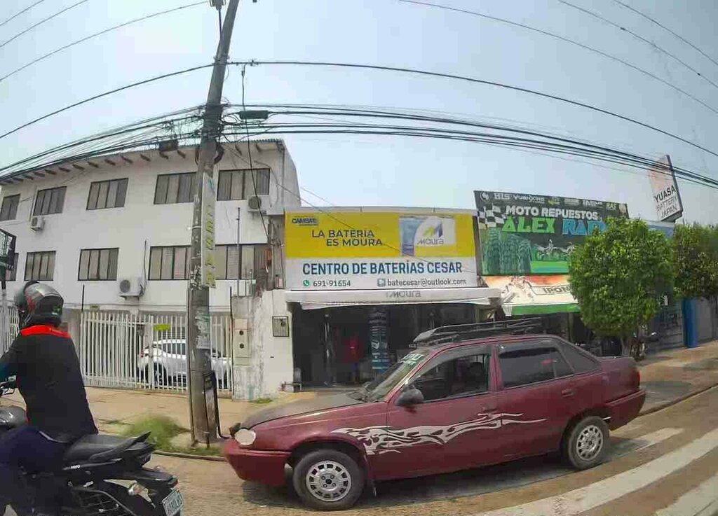 Batteries and chargers Cesar Imp. y Dist Batteries, Santa Cruz de la Sierra, photo