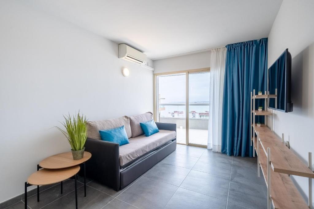 Фото Rentalmar Blue Beach Apartments