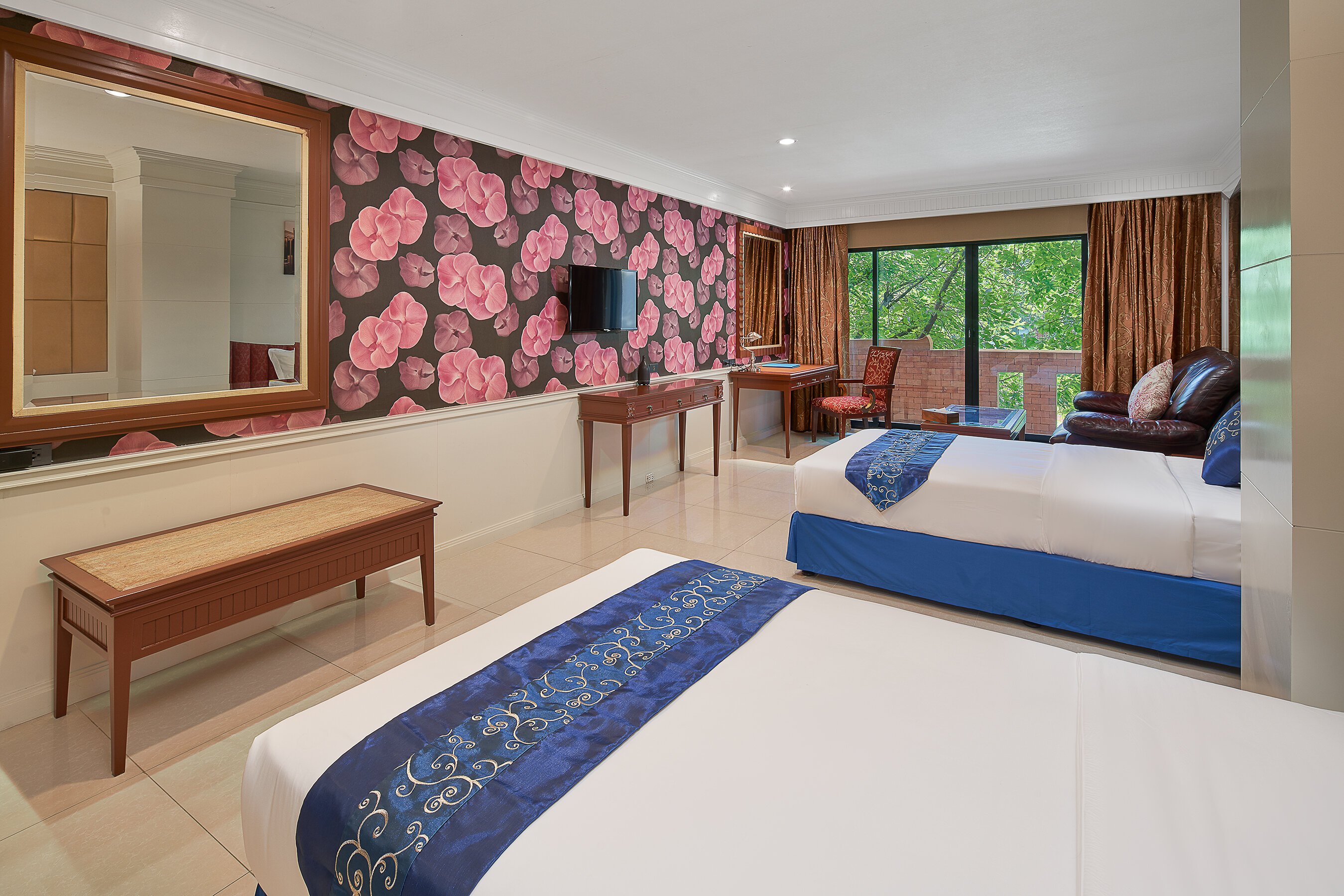 Фото Floral Hotel · Dolphin Circle Pattaya
