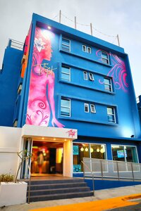 Гостиница The Tryst Beachfront Hotel