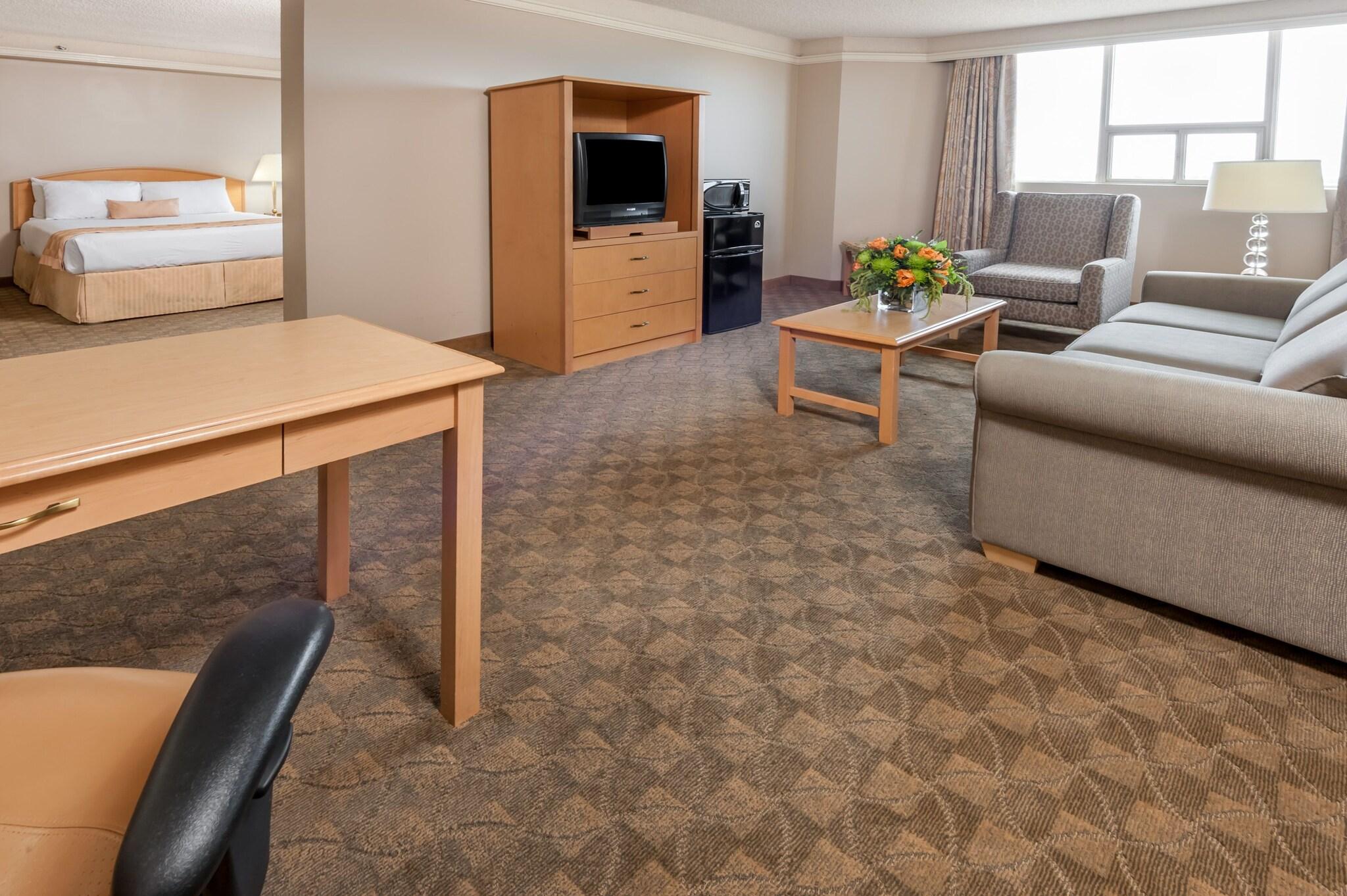 Фото Ramada Edmonton Hotel & Conference Centre