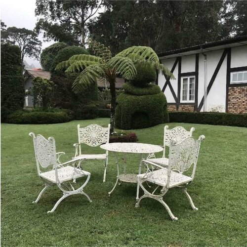 Гостиница Hotel Glendower в Нувара-Элии