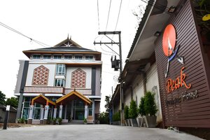 Гостиница Peak Boutique City Hotel
