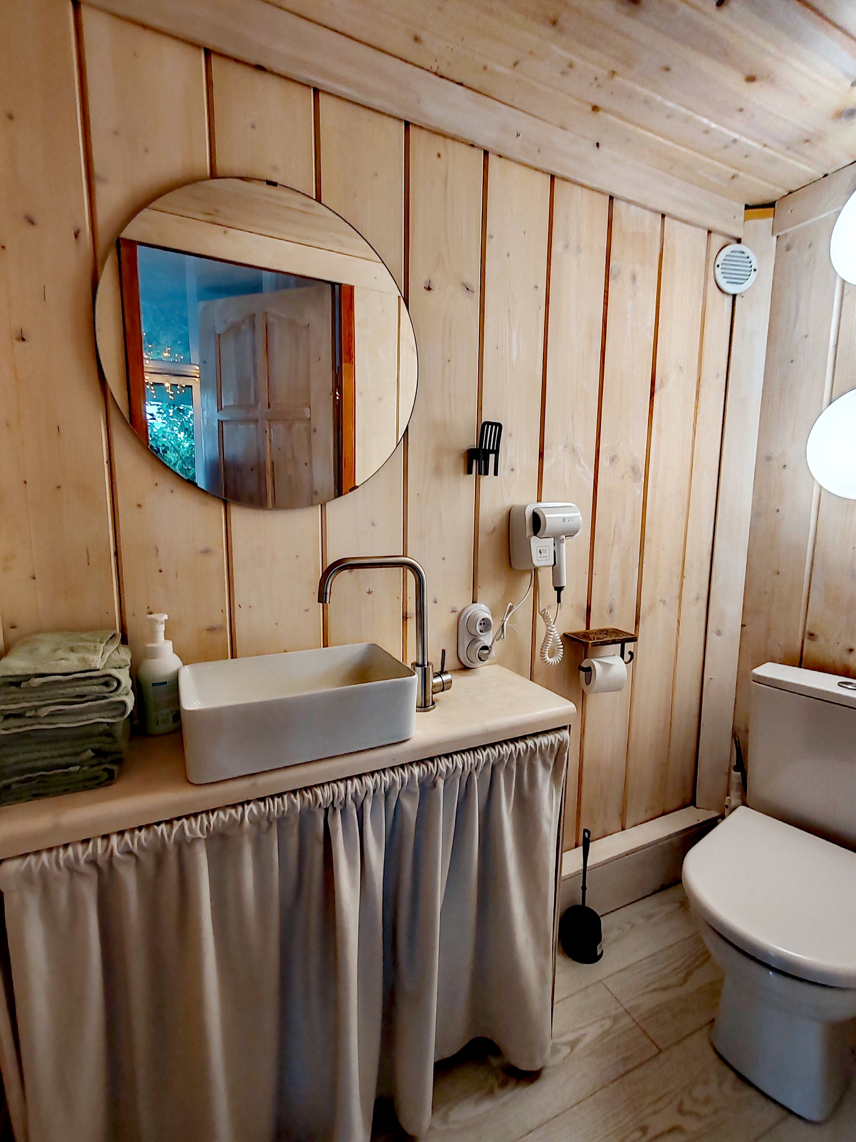 Фото Домики на озере