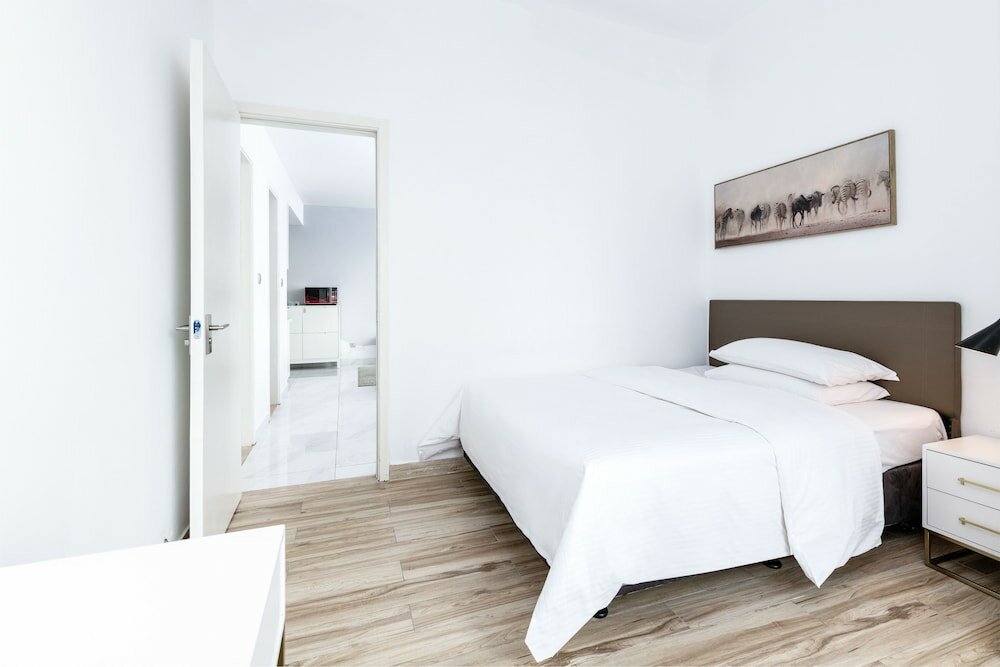 Фото Jinzhonghuan Serviced Apartment