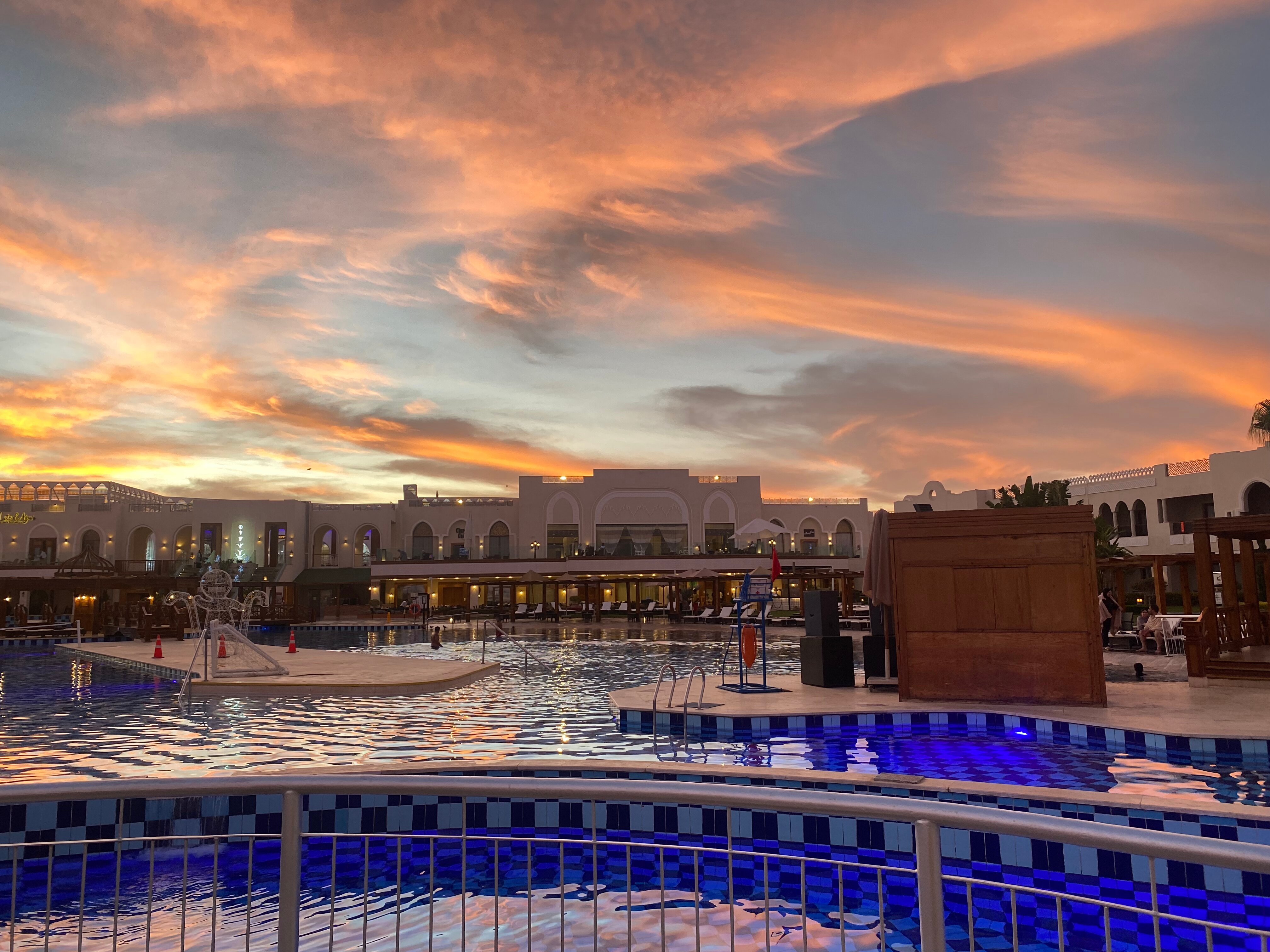 Фото Sunrise Arabian Beach Resort