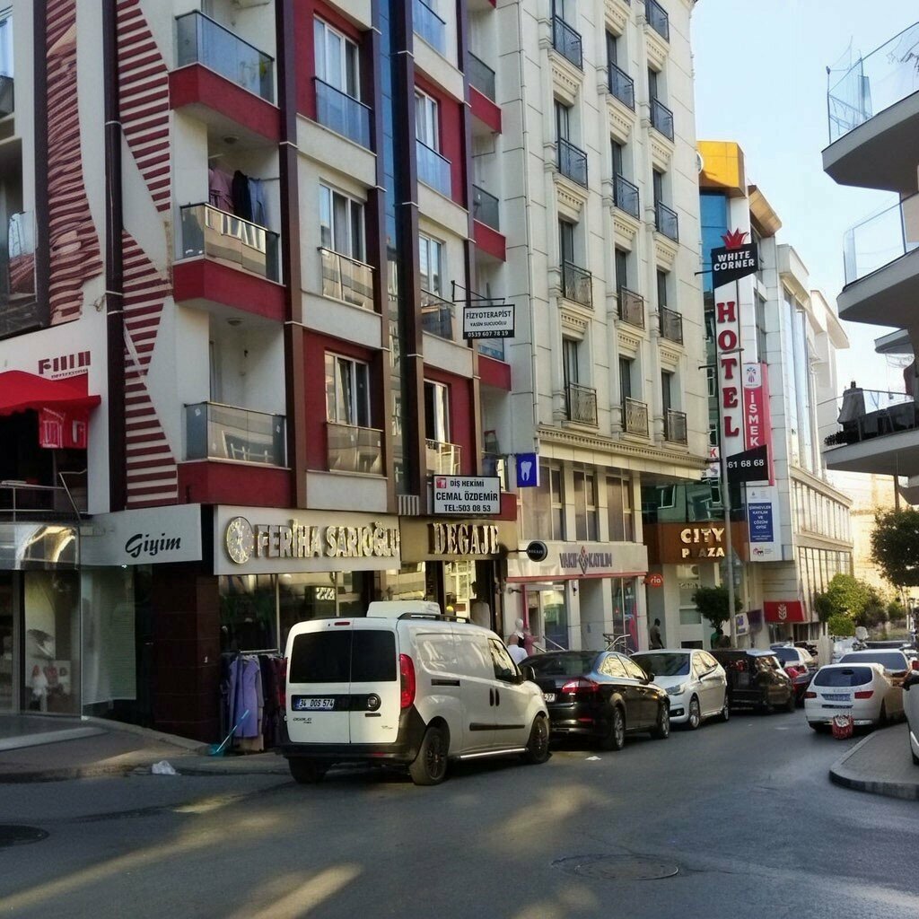 Médicos privados Physiotherapist Yasin Sucuoglu, , foto