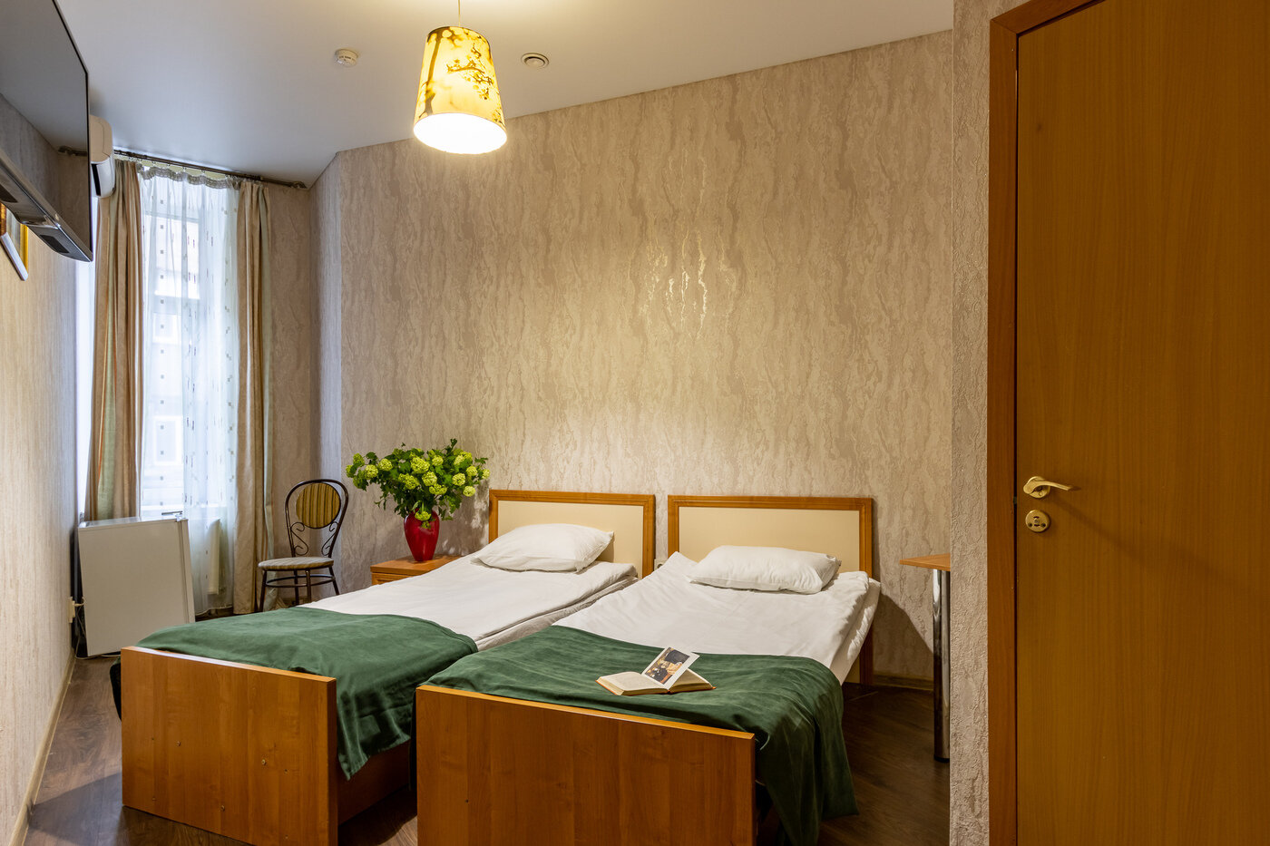 Фото Номера на Площади Восстания