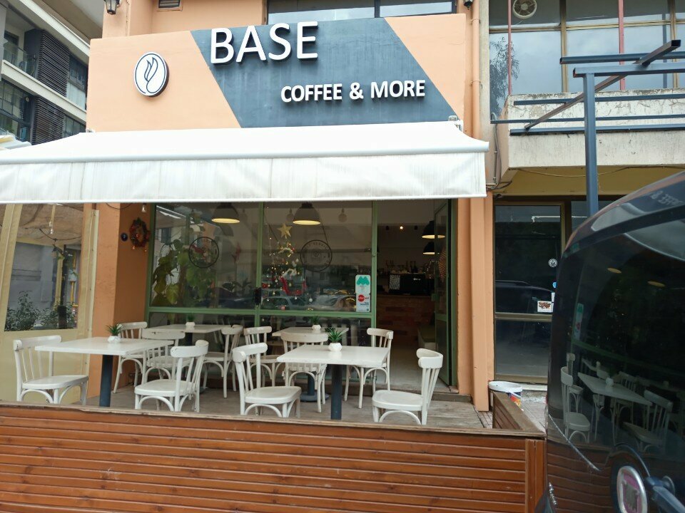 Coffee shop Base Coffee & More, Izmir, photo