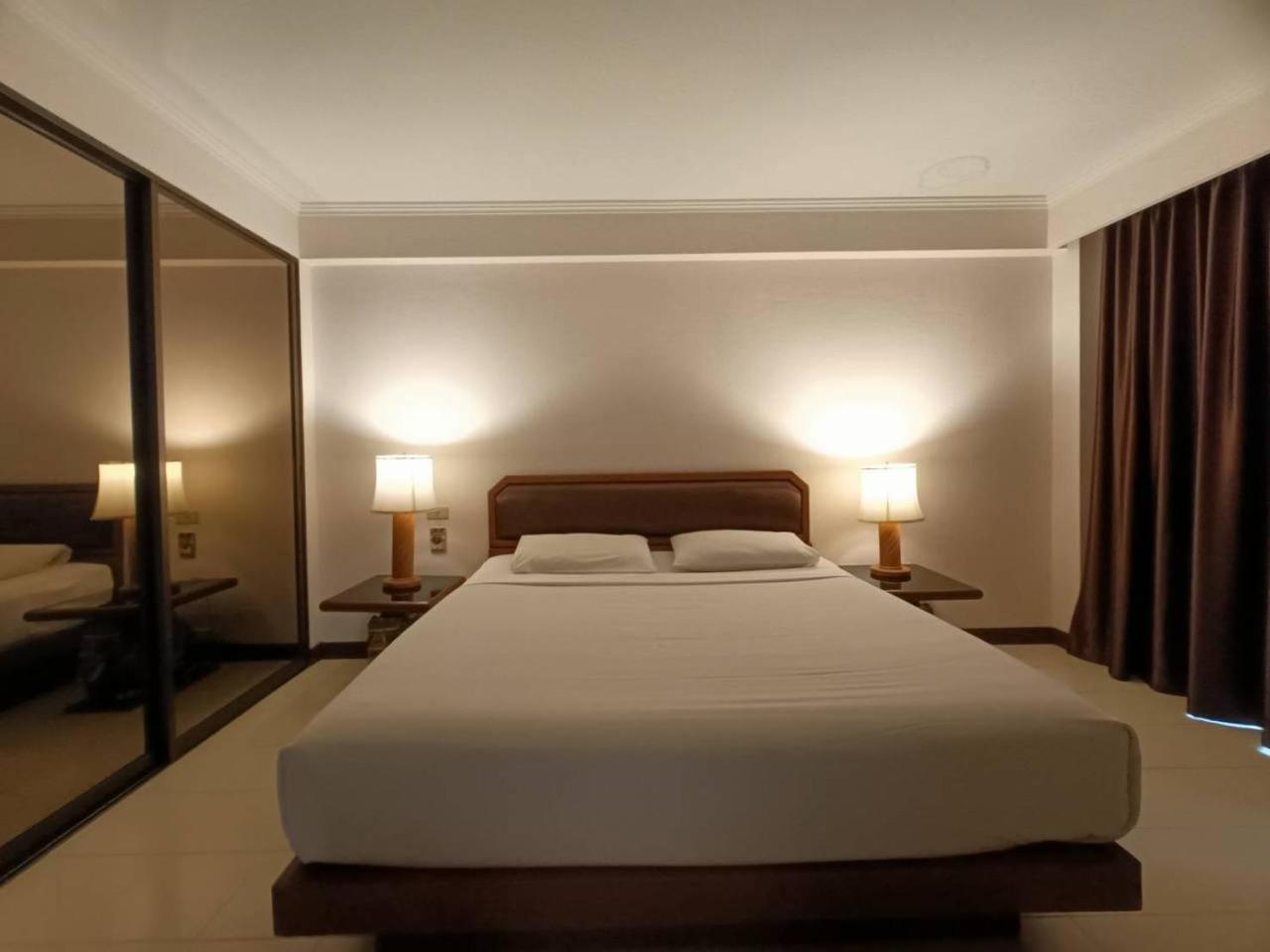 Фото The Monaco Residence Pattaya