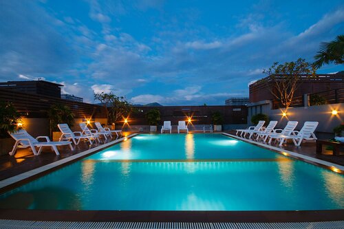 Platinum Hotel