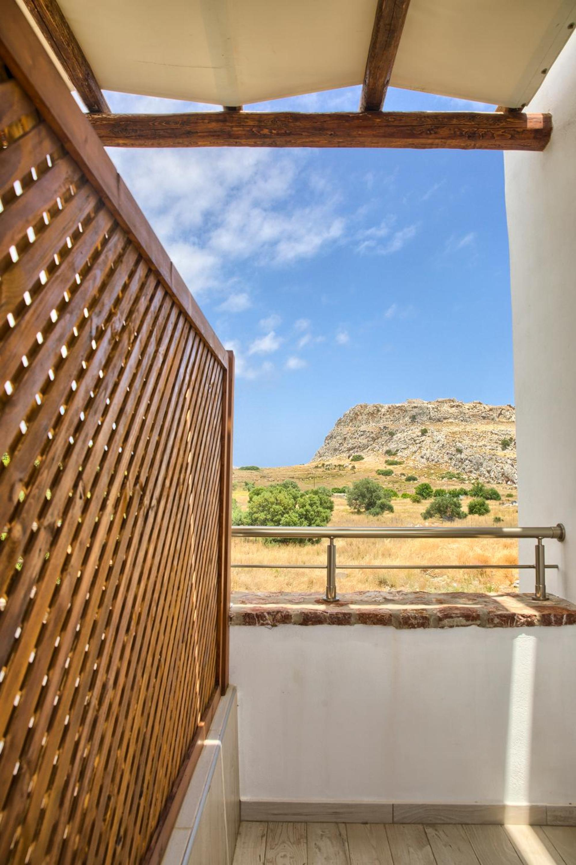 Фото G&k Stone Suites