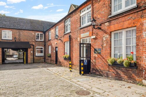 Внешний вид отеля Sleeping Bear Hotel Dorchester в Дорчестере, фото 3